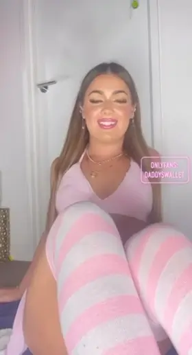 say hey if you'd be down to fuck a trans girl💋🍆