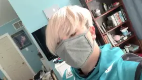 Anyone wanna give me a hand? I need a good squeezing😗