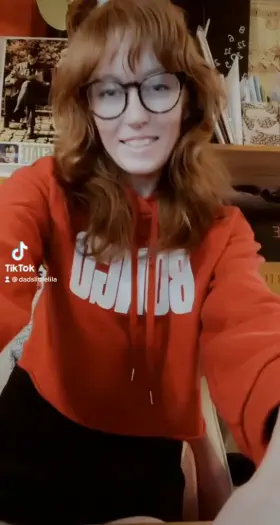 My fat pussy is even tighter with my plug in