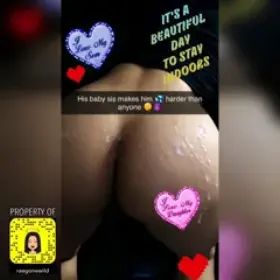 He loves cumming on her ass