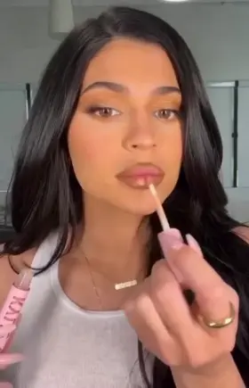 Kylie Cosmetics Glam