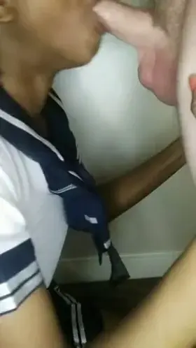 You can actually see it stretching out my throat.. [19]