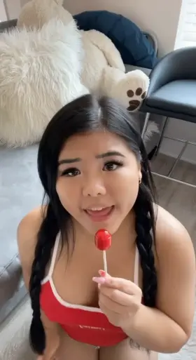 I wanna be daddy's little teenage slut 😋