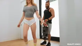 Lily Larimar ‒ Sk8 Coach [RealityKings]