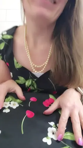 34[f] teacher, mom, wife. I'm so excited for our staff party! Maybe one of my hot coworkers will finally find the courage to slide up my poofy dress and give me another kind of pearl necklace. Hubby never has to know. Wanna cum party with me?