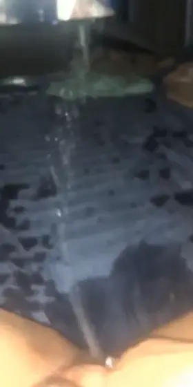 Who wants to let me sit on their face? Cum join my onlyfans to enjoy more content like this, link below😈