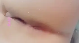 Despite the fact that I’m still an anal virgin I work hard on stretching my asshole out 🦾