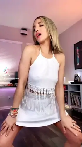 [/r/tiktoknsfW] Funny how tiktok makes every girl useful