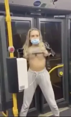 Gf Flashing on the train