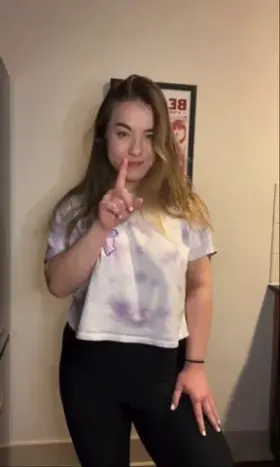 too many hair flips and my head might start spinning 🥴