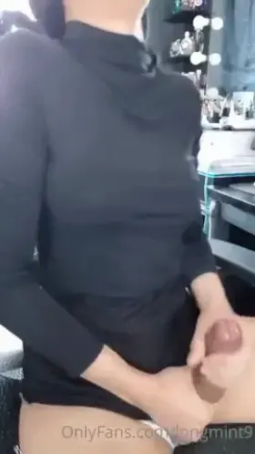 Look at her pump out that tranny juice