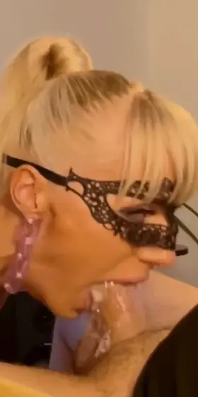 Blonde slut getting after it, pt 3