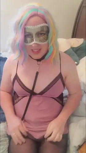 Would you give it a little suck if I asked nicely? 😘