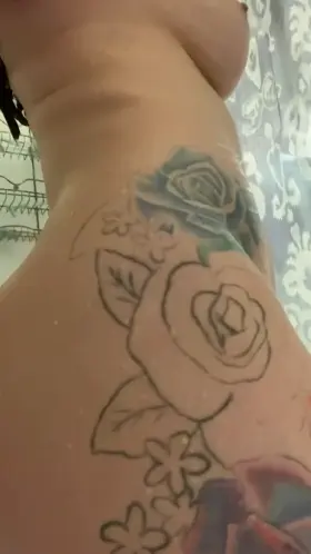 LARGEST DISCOUNT EVER! 60% OFF 💋 Free dick rating + over 150 explicit videos, 400 nudes. NO PPV ever. Sexting/chat. Fetish friendly. Link below❣️