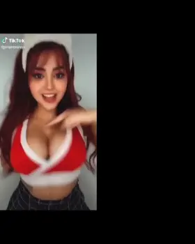 Big titty streaming gamer girl