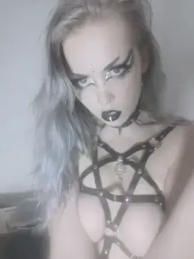 A little spit bubble queen ✨✨