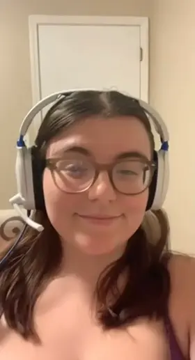 are chubby gamer girls your thing?