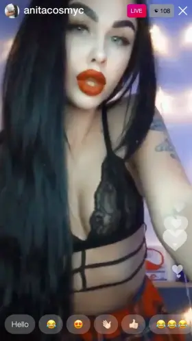 From IG - Are you into tiny gymnasts?🔥