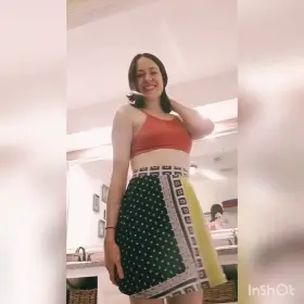 It's sundress/sunskirt season!