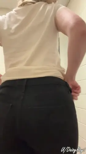 32 yo Math Teacher teasing during Lunch break 😜