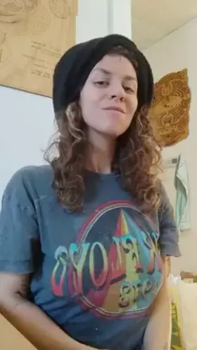 [drop]ing a cute smile for you, oh and my tits ofc