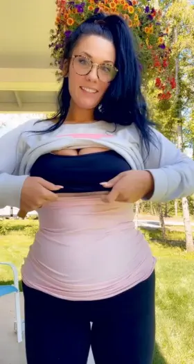 Let me be your girlfriend for at least a day.