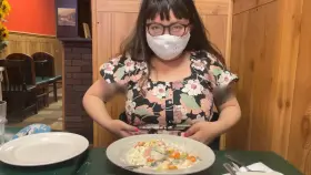 Quick flash before the waitress comes back ☺️