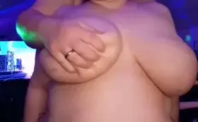 I love a big pair of oily titties 🤤 [OC]