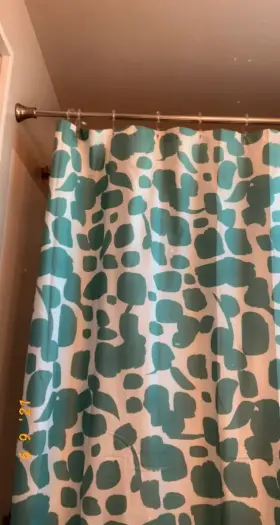 is it just me, or is this literally every twink when they find a mirror? 🤣