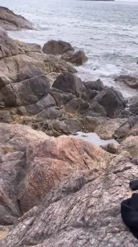 Getting off in public is my new thing while pregnant!