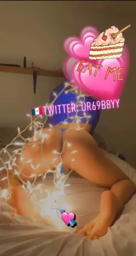 I need a seat to put my femboy Latino tight ass on & to ride😩🍆(21)