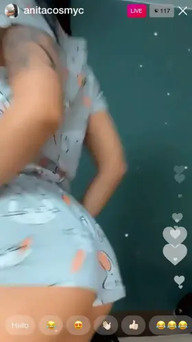 Insta LIVE Would you pound all her holes?😈