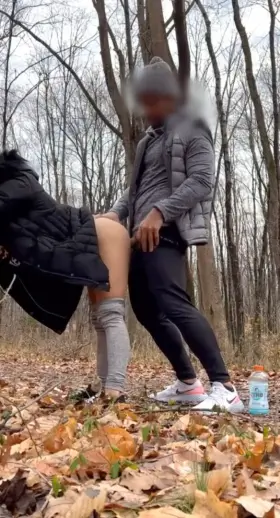 Took a little break on our walk [f]😉😘