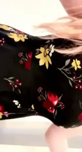 Take a tour under my skirt 😏