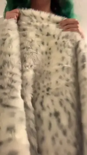 Oops.. I dropped my blanket 👉👈