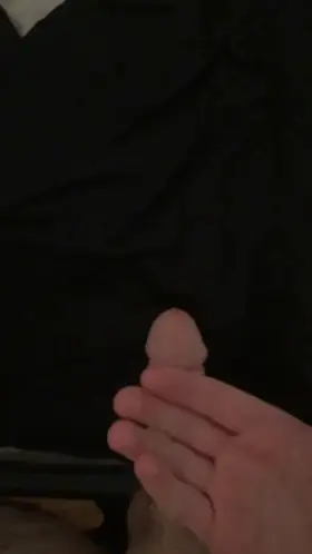 I like this vid because u get to see my cum clearly and my cock looks good ;)