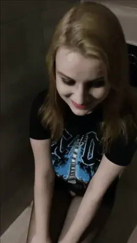 [couple]Want to see more of my piss smile :D