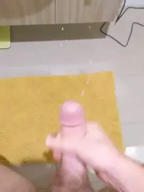 Painting the bathroom walls, lets chat 😘, k i k is reallly_sb