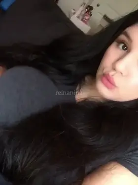 Do you like my soft boobs😋