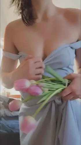 I'm feeling a little extra horny right now 🙈👻 liza-6k