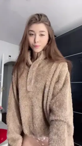 ur daily dose of small alt boobies