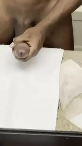 You walk in on me. Wyd ? 🫵🏽👀