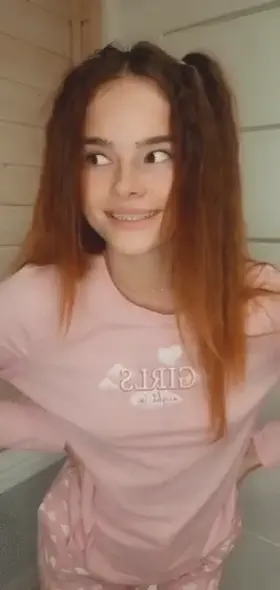 🥰 do you like my flat tits?🥺