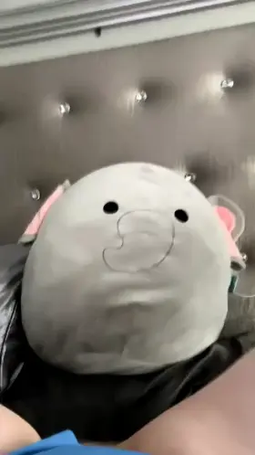 Need a daddy to paint my insides white