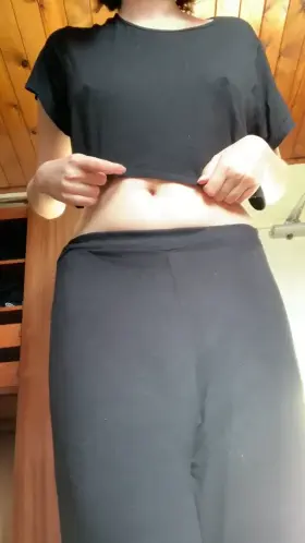 How my flatmates see me in the morning vs what the Redditors actually see!