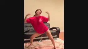 Leah Gotti likes to dance on black dicks