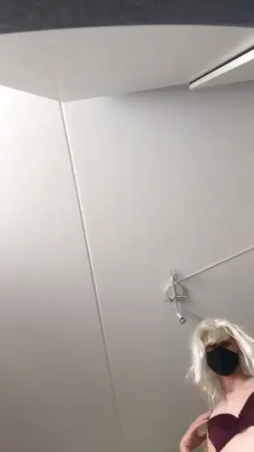 Just got my first dildo... It works as a plug too! 😍