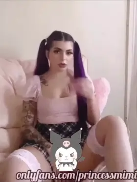 I need two dicks at once plsss 🥺