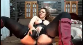 Fat titty and big ass latina squirts on cam