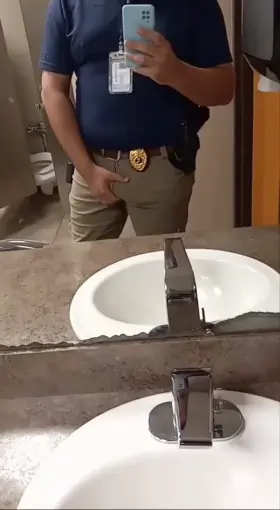 Sometimes just have to whip it out in the department bathroom... let me know if you're in NEA 🥵🥵🔥🔥